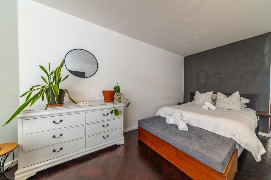 To Let 1 Bedroom Property for Rent in Sea Point Western Cape